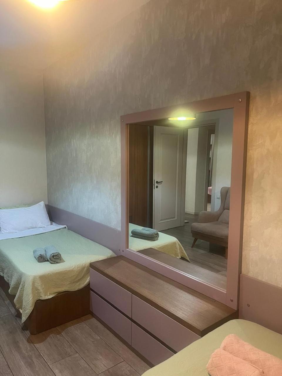 Panorama Khiliani Lägenhet Tbilisi Exteriör bild