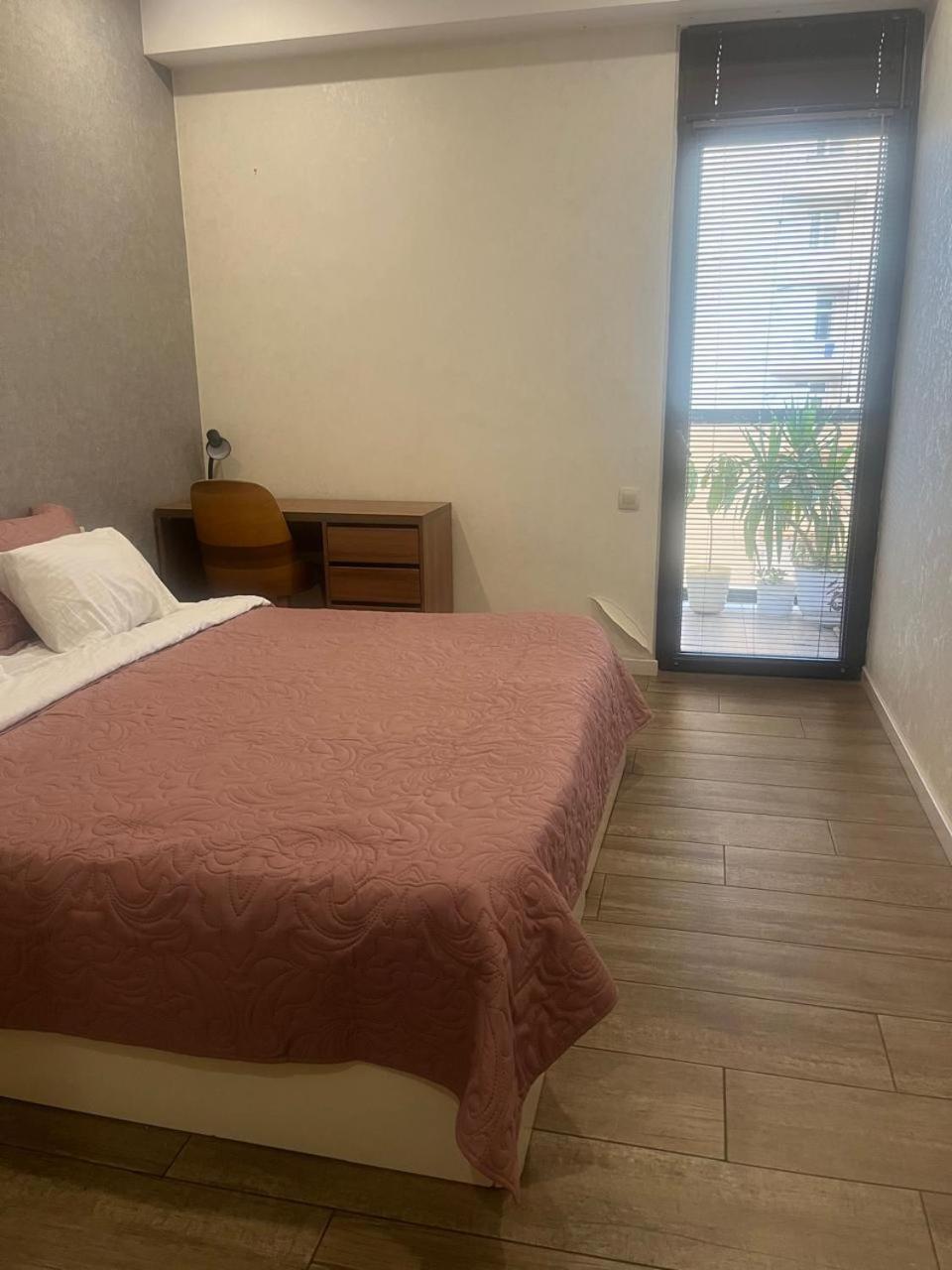 Panorama Khiliani Lägenhet Tbilisi Exteriör bild