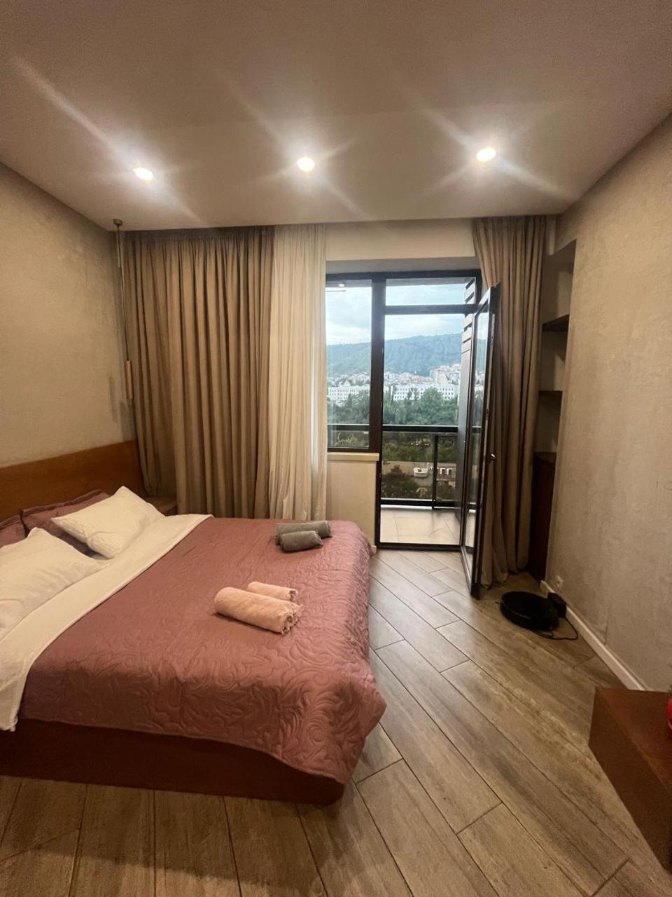 Panorama Khiliani Lägenhet Tbilisi Exteriör bild